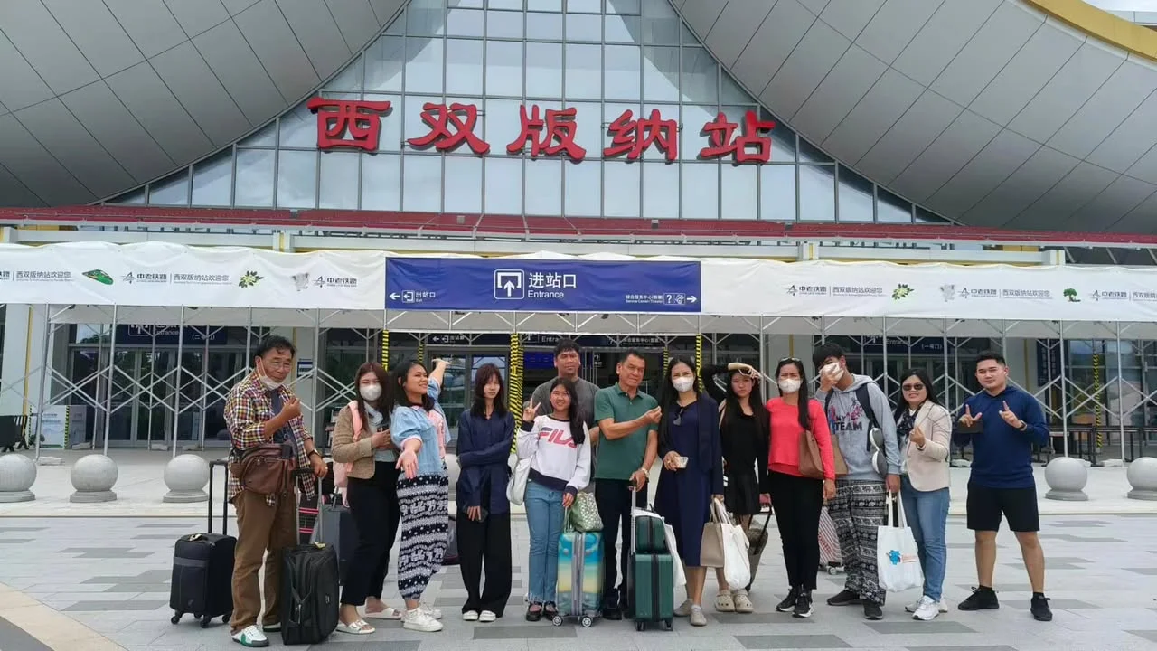 [รีวิวทริป] คณะลูกทัวร์ท่องเที่ยว หนองคาย-เวียงจันทน์-สิบสองปันนา รถไฟความเร็วสูง EMU