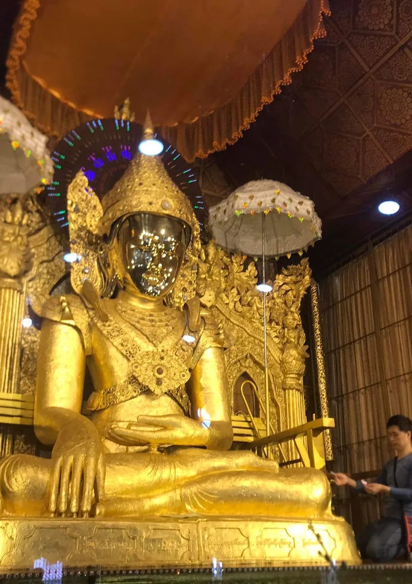 Maha Myat Muni Buddha